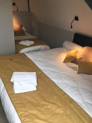 Trang trí khác biệt, trang bị nội thất với thiết kế riêng biệt 