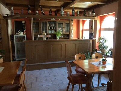 鲍尔恩斯图比尔旅馆