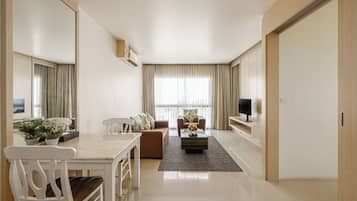 Suite | Living area | LED TV