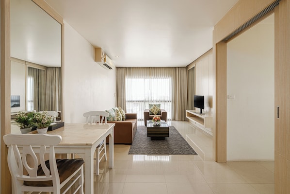Suite  | Living area | LED TV