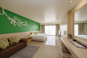 1 bedroom, minibar, in-room safe, desk
