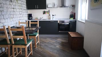 Apartment | Private kitchen | Coffee/tea maker, electric kettle