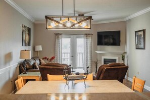 Interior - MVC - Sweet Penthouse - 2 FREE Attraction Tickets with EACH night Stay Including Dollywood (Pigeon Forge)