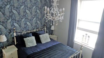 Deluxe-Doppelzimmer, 1 King-Bett | Hochwertige Bettwaren, individuell dekoriert, individuell eingerichtet