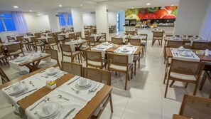 Desayuno bufé gratuito y diario