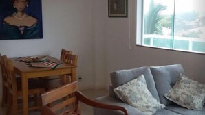 Apartment, 2 Bedrooms | Living area - 2 Qtos Predio Novo em Cabo Frio (Cabo Frio)