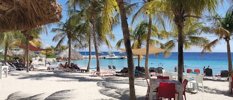 Beach nearby, sun loungers, beach towels