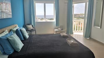 1 bedroom, in-room safe, iron/ironing board, free WiFi