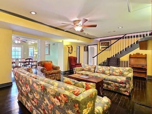 House, Multiple Beds (Diplomat House) | Living room - Diplomat House (Savannah)