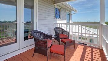 House, Multiple Beds (Dolphin Dance) | Balcony