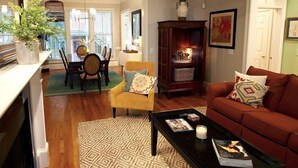 Huis, meerdere bedden (Crawford Main House) | Woonkamer