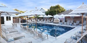 Outdoor pool - Change Of Place Main House (Savannah)