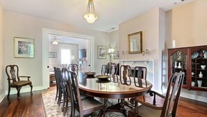 House, Multiple Beds (Change of Place Estate) | Private kitchen - Change of Place Estate (Savannah)