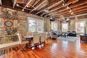 Apartment, Multiple Beds (Broughton Corner Loft) | Private kitchen | Cookware/dishes/utensils - Broughton Corner Loft (Savannah)