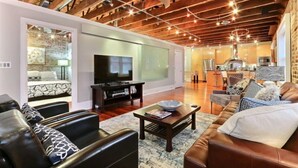 Unclassified image, 5 of 31, button - Broughton Corner Loft (Savannah)
