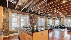 Unclassified image, 4 of 31, button - Broughton Corner Loft (Savannah)