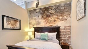 Apartment, 2 Queen Beds (Broughton Hideaway) - Broughton Hideaway (Savannah)