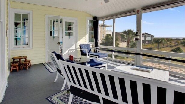 Interior - Seas the Day (Tybee Island)