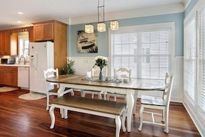 House, Multiple Beds (Bella Costa) | Private kitchen | Microwave, oven, cookware/dishes/utensils - Bella Costa (Tybee Island)