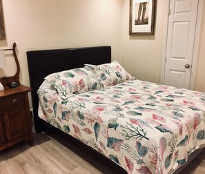 4 Schlafzimmer, Schreibtisch, Bügeleisen/Bügelbrett, kostenloses WLAN