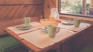Kabin, Beberapa Tempat Tidur, Bebas Asap Rokok | Makan di kamar