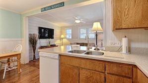 Condo, 2 Queen Beds (Wade on the Water) | Private kitchen - Wade on the Water (Tybee Island)