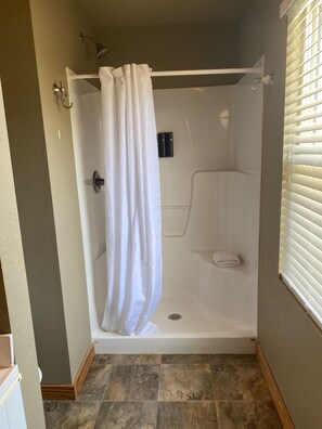 Executive Double Room Single Use | Bathroom | Free toiletries, hair dryer, towels