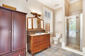 House, Multiple Beds (Whitfield Square) | Bathroom | Hair dryer, towels