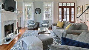 House, Multiple Beds (Southern Exposure) | Living room - Southern Exposure (Savannah)