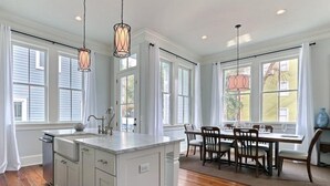 House, Multiple Beds (Southern Exposure) | Private kitchen - Southern Exposure (Savannah)