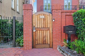 Exterior - Southern Belle (Savannah)