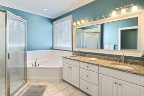 House, Multiple Beds (Queen Bee) | Bathroom - Queen Bee (Tybee Island)