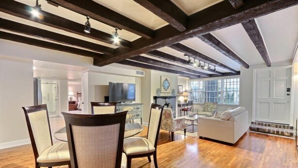 Casa, 1 cama King (Orleans Square) | Sala de estar
