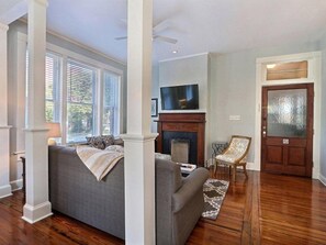 公寓, 多張床 (Lafayette Row Unit 1) | 客廳