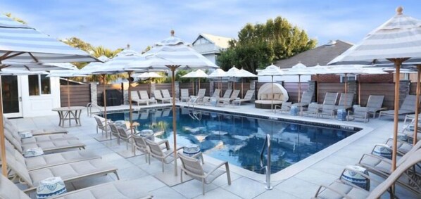 Departamento, varias camas (Linda`s on Lincoln) | Alberca | Alberca al aire libre 