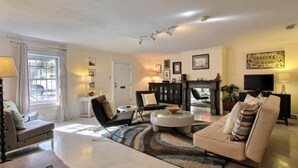 House, Multiple Beds (Hip Savannah Pad) | Living room - Hip Savannah Pad (Savannah)