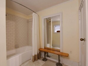 House, Multiple Beds (Hip Savannah Pad) | Bathroom | Hair dryer, towels - Hip Savannah Pad (Savannah)