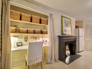 House, Multiple Beds (Hip Savannah Pad) | Interior