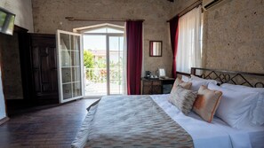 2 Balkonlu Deluxe Oda | Soundproofing, free WiFi, bed sheets - La Bien Alacati - Adults Only (Cesme)