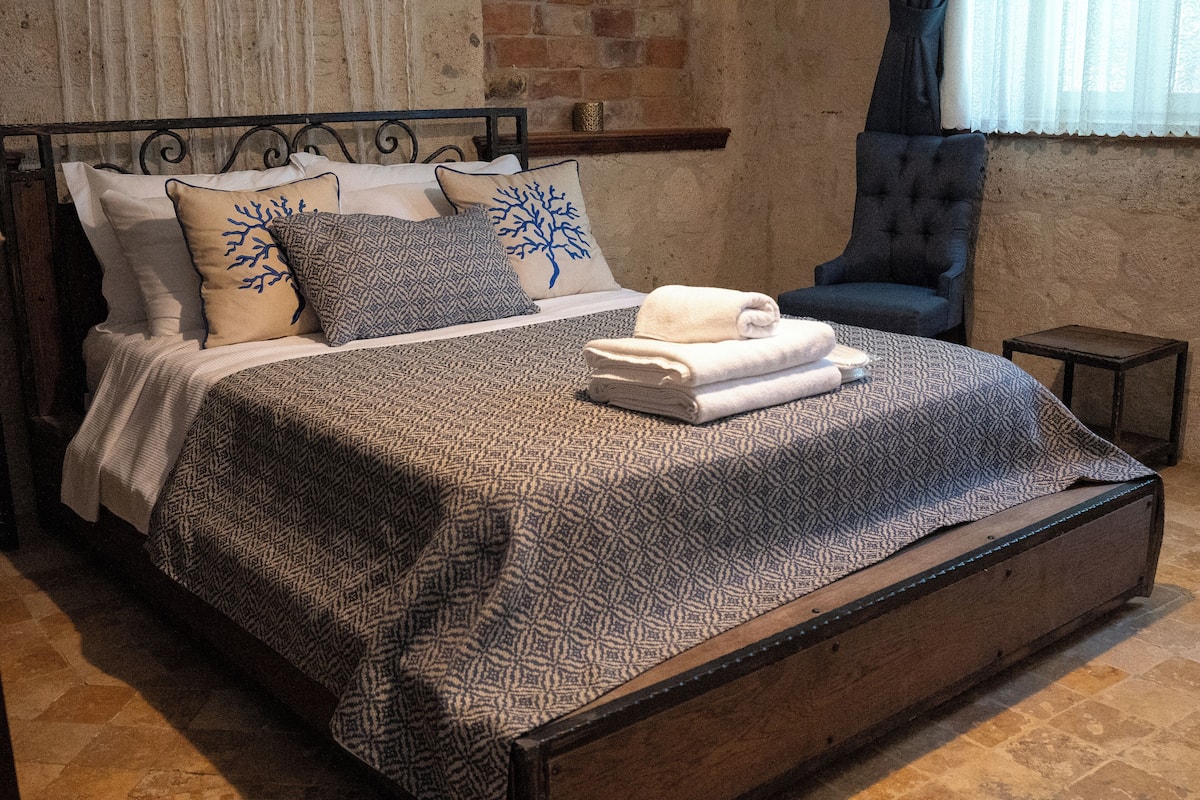 Standard Room | 1 bedroom, soundproofing, free WiFi, bed sheets