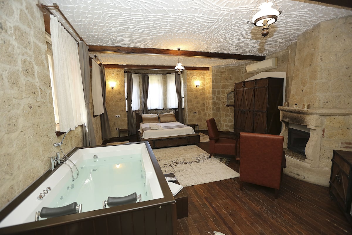 Phòng cách âm, truy cập Internet không dây miễn phí, bộ trải giường