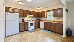 Private kitchen - Deja Blue A (Tybee Island)