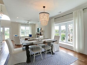 Ferienhaus | Eigene Küche | Kühlschrank, Mikrowelle, Ofen, Herdplatte
