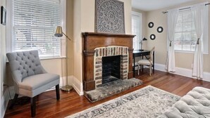 Lägenhet - 1 kingsize-säng med bäddsoffa (Forsyth Park Avenue Haven)