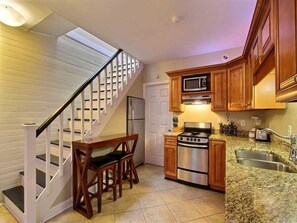 Casa, 2 camas Queen size (Forsyth Park West Carriage House) | Cocina privada