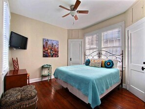 บ้านพัก, เตียงควีนไซส์ 2 เตียง (Forsyth Park West Carriage House) | 2 ห้องนอน