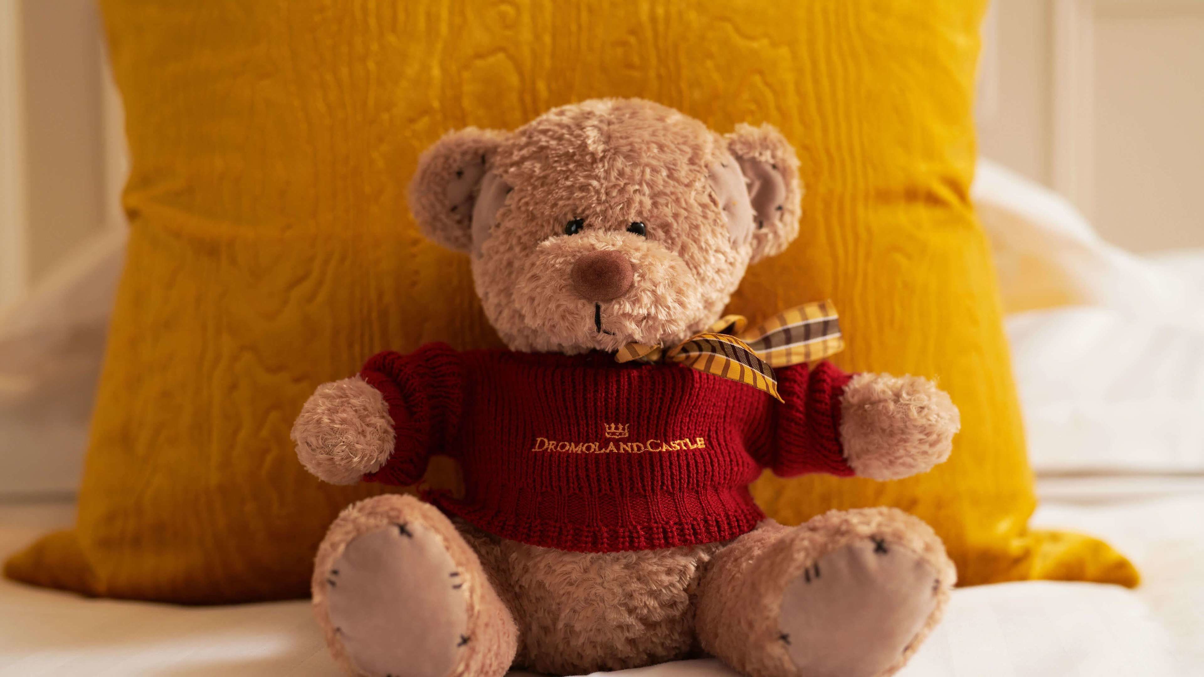 hypo-allergenic bedding, minibar, in-room safe, iron/ironing board