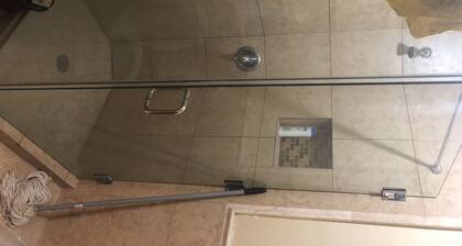 Studio with one bathroom small kitchen