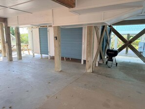 Terrace/patio - Majak Moments: Exceptionally spacious oceanfront 7BR home in Holden Beach. (Holden Beach)