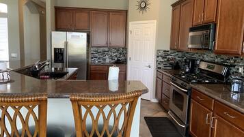 Family House, Multiple Beds | Private kitchen | Fridge, microwave, stovetop, dishwasher